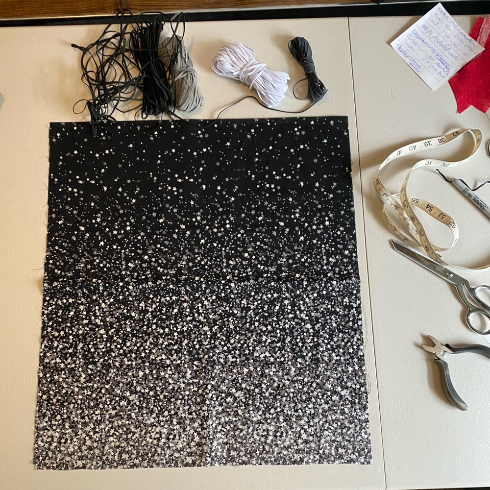 Black & Gray Star facemask. - Picture 5 of 11